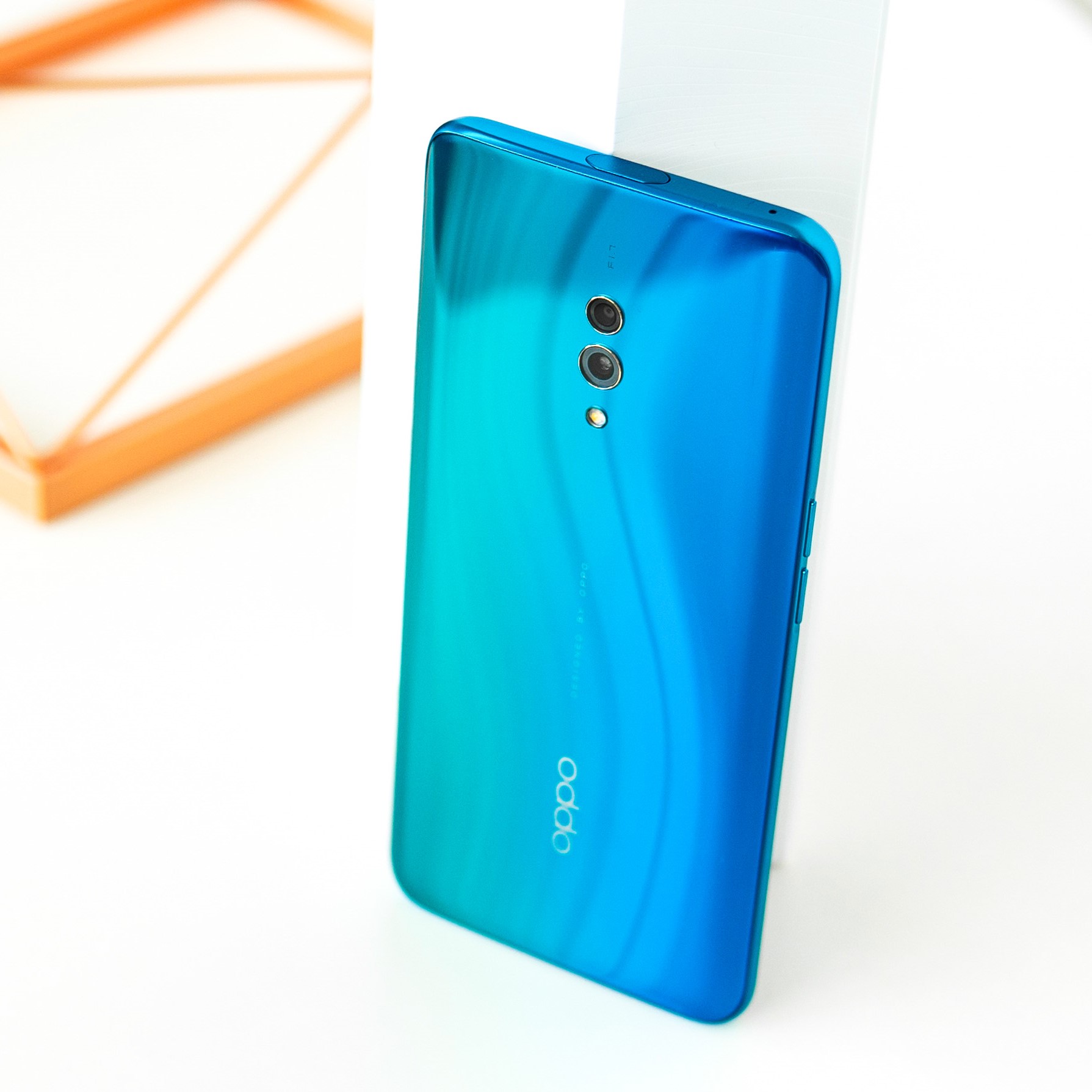 颜值性能并存！OPPO K3电波蓝，你购机的新选择
